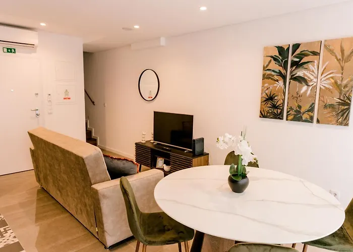 Dcm Lofts Apartment *